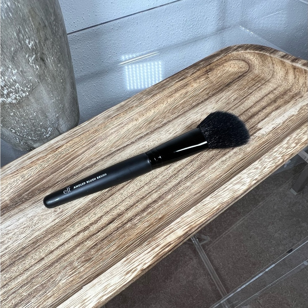 ELF Angled Blush Brush